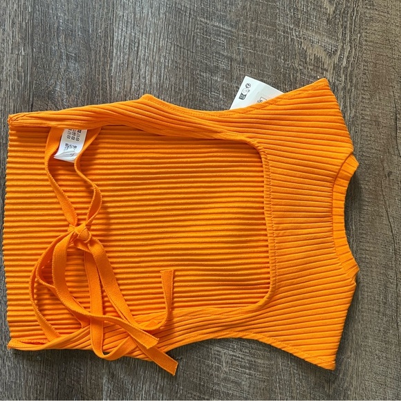 Zara Orange Ribbed Crop Top - Picture 3 of 3